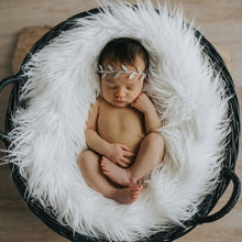 Load image into Gallery viewer, Babymoon Fur Blanket (White)