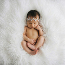 Load image into Gallery viewer, Babymoon Fur Blanket (White)