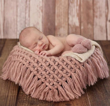 Load image into Gallery viewer, Babymoon Petal Layer Blanket Basket Filler | Baby Photography Props| Pinkish Grey