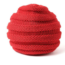 Load image into Gallery viewer, Babymoon | Set of 2 | Knit Flower Cap Newborn Photography Crochet Outfit Costume | Blue & Red