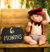 Load image into Gallery viewer, Babymoon Set of 2 | Gentleman French Cap with Bow | Baby Photoshoot Props | Black-Red