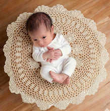 Load image into Gallery viewer, Babymoon Macrame Photography Mat - White