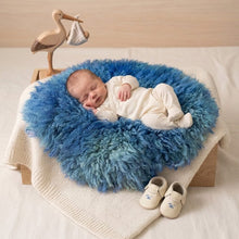 Load image into Gallery viewer, Babymoon 30CM | Round Wool Flokati Fur Blanket | Photoshoot Props | Dark Blue