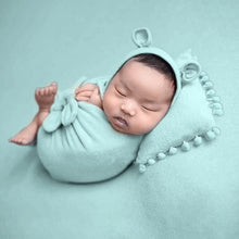 Load image into Gallery viewer, Babymoon (Set Of 4) Butterfly Ready Wrap, Jersey wrap, Pillow & Cap Baby Photography Props-Light Green