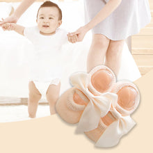 Load image into Gallery viewer, Babymoon Set of 3 | Non-Skid, Anti Slip Pearl Bow Flower Baby Socks Gift Box | Safety Protector | 0-12M | Peach