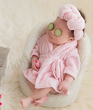 Load image into Gallery viewer, Babymoon Posing Pod Acrylic Chair Sofa Seat Photography Furniture - White