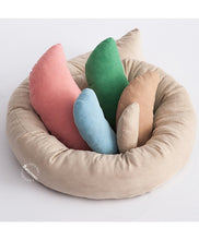 Load image into Gallery viewer, Babymoon Moon & Round Posing Pillow Photoshoot Prop - Multicolor