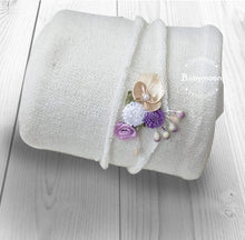 Load image into Gallery viewer, Babymoon Textured Stretchble Baby Photography Shoot Wrap Cloth With Hairband - White
