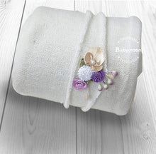 Load image into Gallery viewer, Babymoon Textured Stretchble Baby Photography Shoot Wrap Cloth With Hairband - White