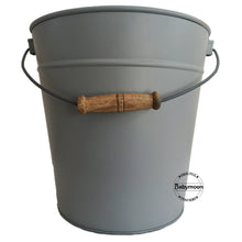 Load image into Gallery viewer, Babymoon Rustic Metal Bucket Photoshoot Prop Furniture Properties