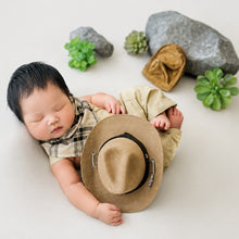 Load image into Gallery viewer, Babymoon Set of 3 | Baby Safari Jungle Explorer Theme outfit with Romper Mini Hat &amp; Bag | Milestone Photoshoot Dress | Forest Adventure Campano Costume | 0-3 Months
