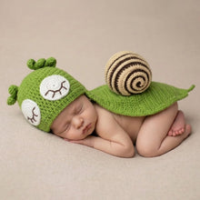 Load image into Gallery viewer, Babymoon Snail Newborn Photography Crochet Outfit Costume - Green
