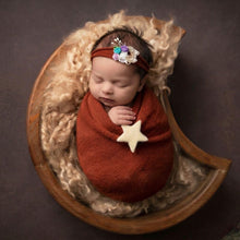 Load image into Gallery viewer, Babymoon Textured Stretchble Baby Photography Shoot Wrap Cloth With Hairband - Maroon
