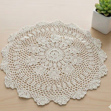 Load image into Gallery viewer, Babymoon Macrame Photography Mat - White

