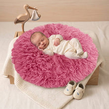 Load image into Gallery viewer, Babymoon 30CM | Round Wool Flokati Fur Blanket | Photoshoot Props | Darkpink
