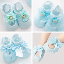 Load image into Gallery viewer, Babymoon Set of 3 | Non-Skid, Anti Slip Pearl Bow Flower Baby Socks Gift Box | Safety Protector | 0-12M | Blue
