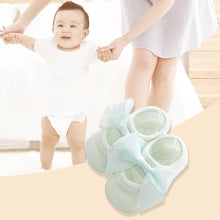 Load image into Gallery viewer, Babymoon Set of 3 | Non-Skid, Anti Slip Pearl Bow Flower Baby Socks Gift Box | Safety Protector | 0-12M | Green
