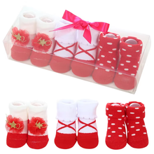 Load image into Gallery viewer, Babymoon Set of 3 | Non-Skid, Anti Slip Baby Socks Gift Box | Safety Protector | 0-9M | Red
